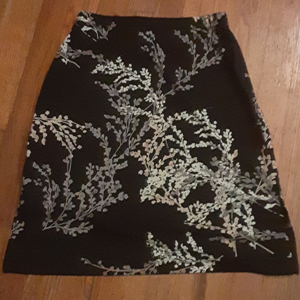 A. Bayer California top with skirt - Picture 3 of 3